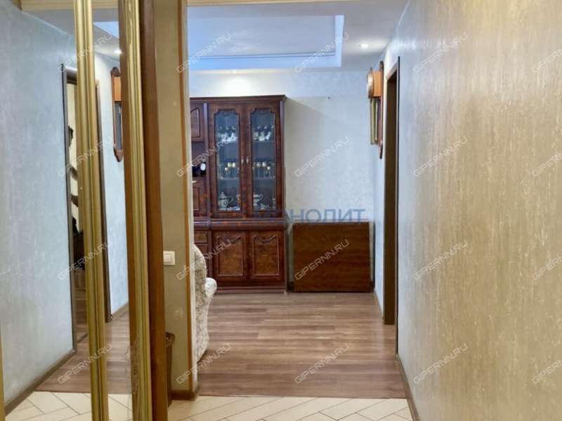 трёхкомнатная квартира на проспекте Бусыгина дом 45А