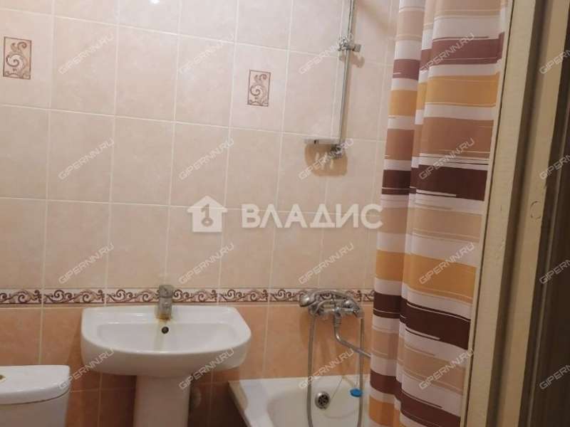 трёхкомнатная квартира на Стрелковой улице дом 65