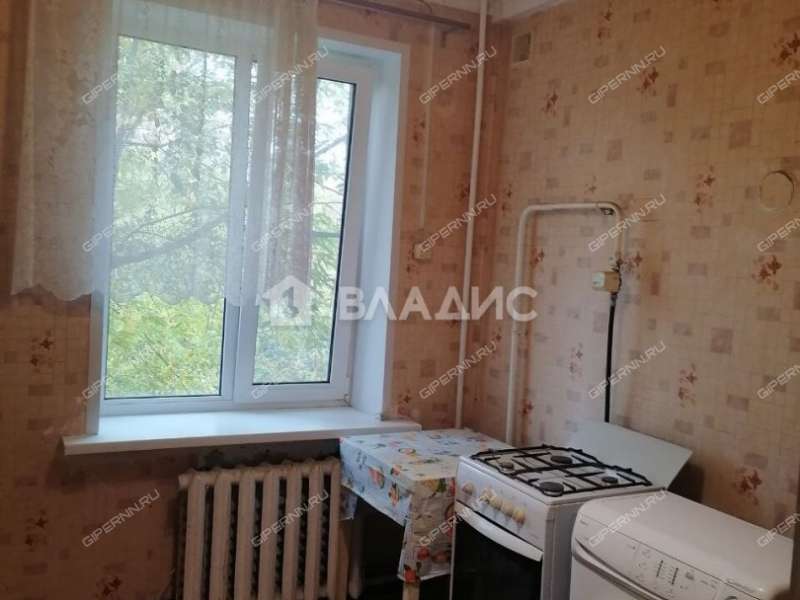 трёхкомнатная квартира на Стрелковой улице дом 65