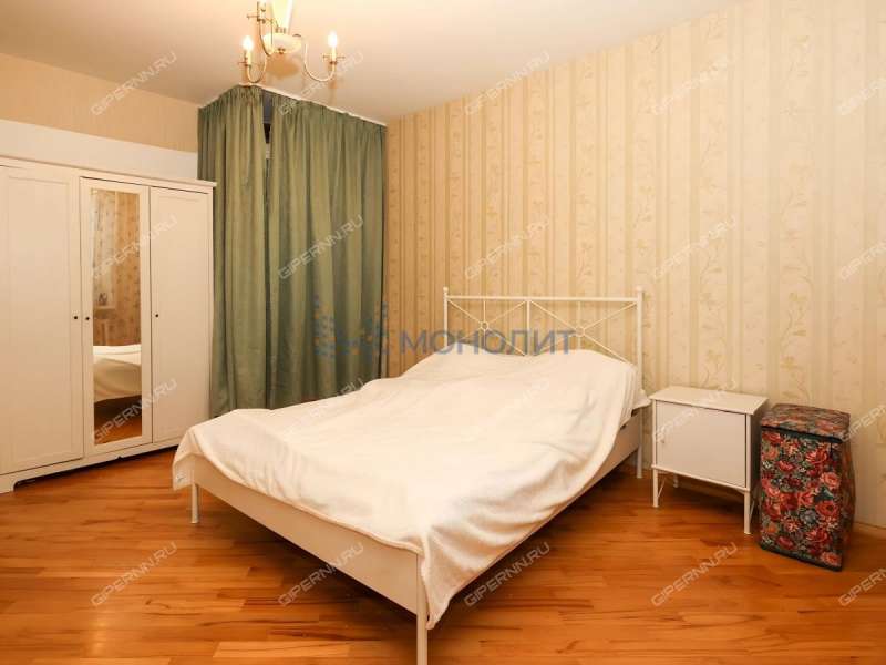 трёхкомнатная квартира на Большей Печёрской улице дом 32