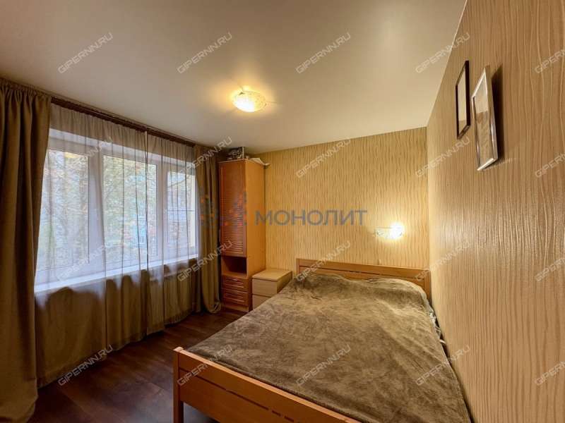 трёхкомнатная квартира на бульваре 60-летия Октября дом 9