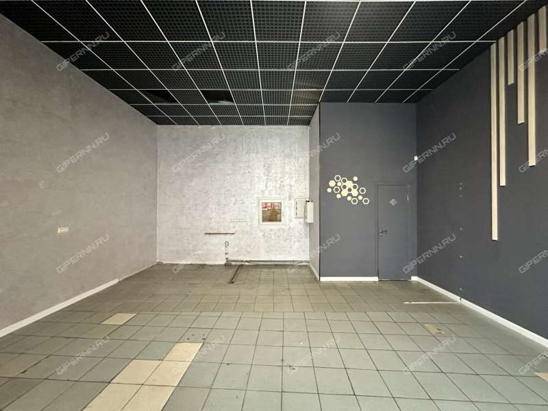 помещение под торговую площадь на улице Максима Горького