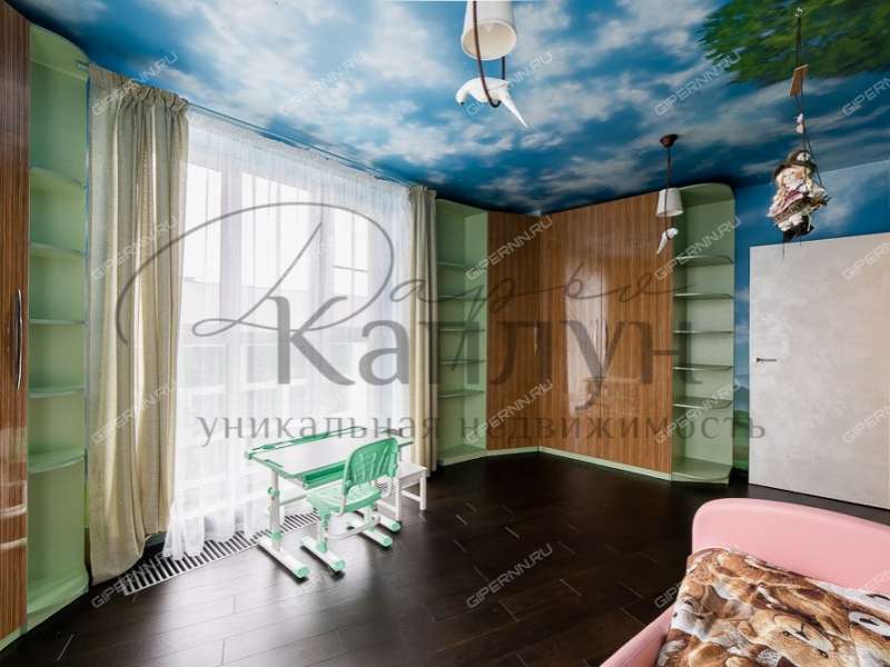 трёхкомнатная квартира на улице Родионова дом 192, к3