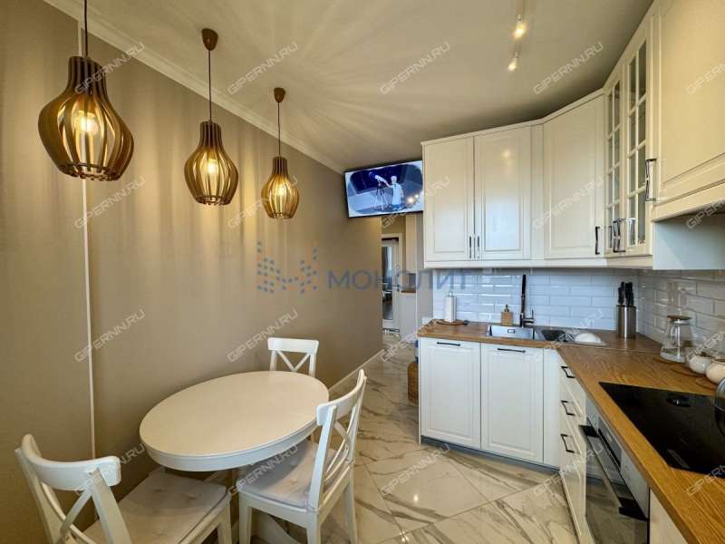 трёхкомнатная квартира на улице Июльских Дней дом 1 к2