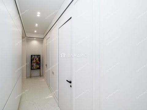 2-komnatnaya-ul-eniseyskaya-d-1a фото