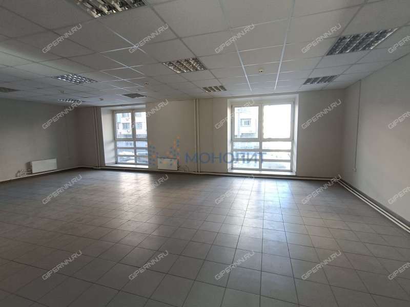 помещение под офис, торговую площадь на улице Невзоровых