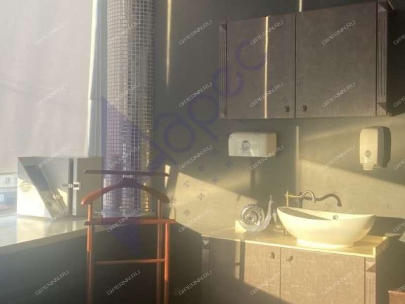 помещение под коммерческую недвижимость на улице Пискунова