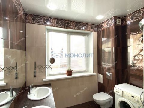 dom-rabochiy-poselok-reshetiha-volodarskiy-rayon фото