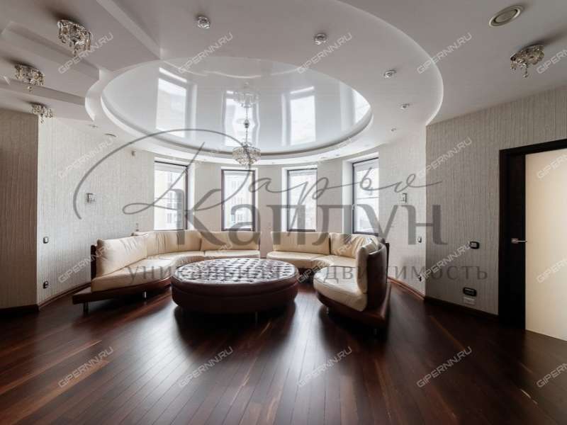 четырёхкомнатная квартира на Славянской улице дом 23