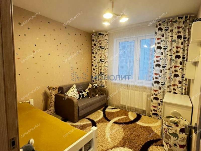 трёхкомнатная квартира на улице Цветочная дом 13 к1