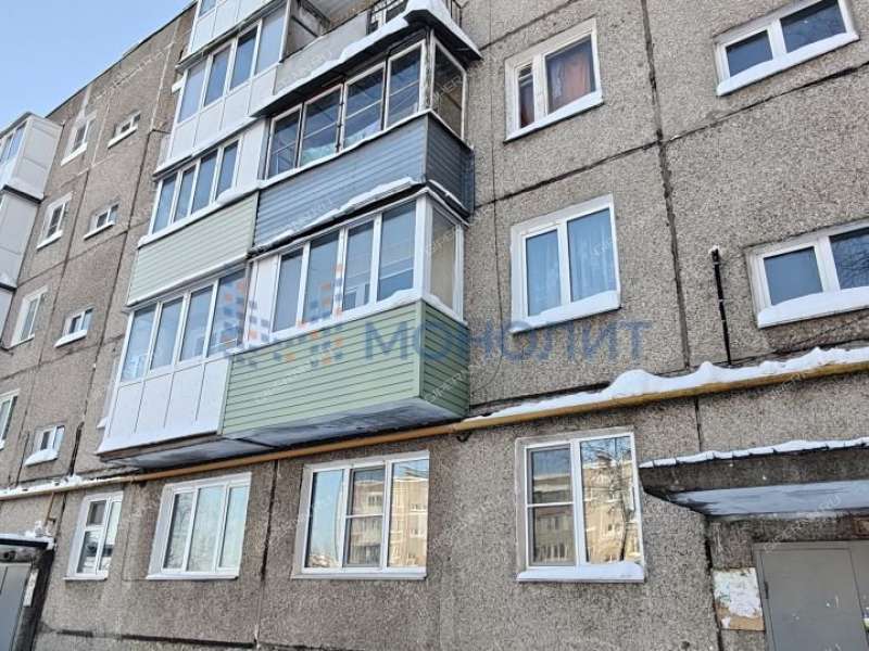 однокомнатная квартира в 2-м микрорайоне дом 37 город Бор