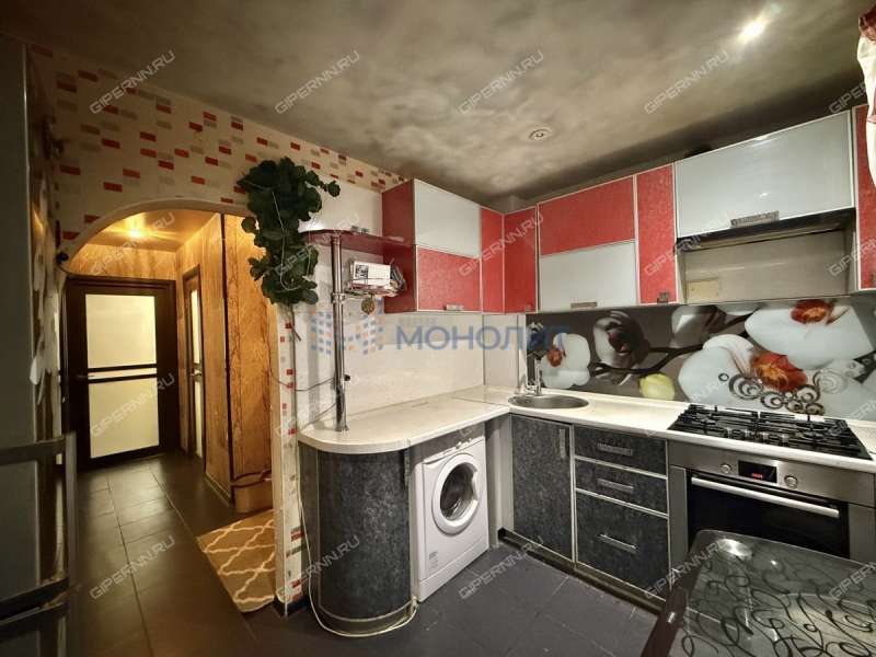 трёхкомнатная квартира на Республиканской улице дом 33