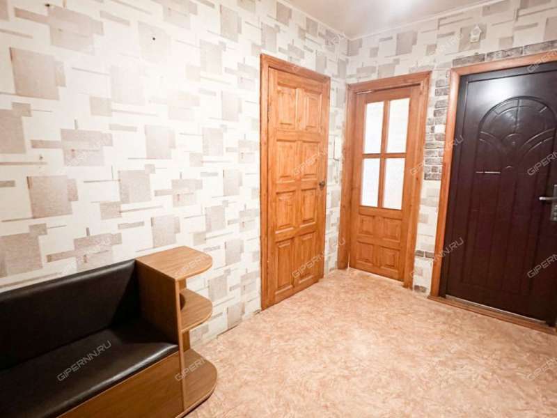 трёхкомнатная квартира в 2-м микрорайоне дом 30 город Бор