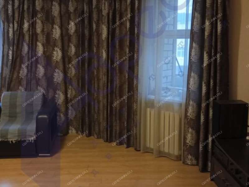 трёхкомнатная квартира на улице Родионова дом 193