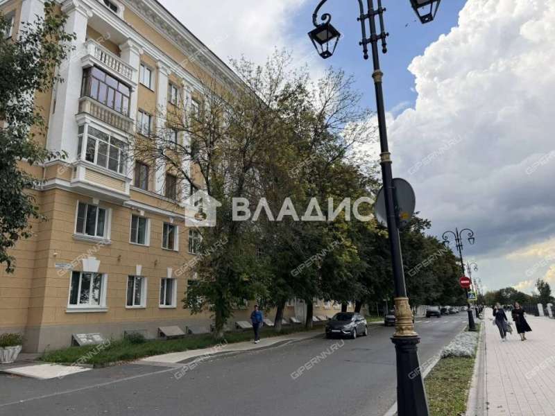 трёхкомнатная квартира на Верхне-Волжской набережной дом 17