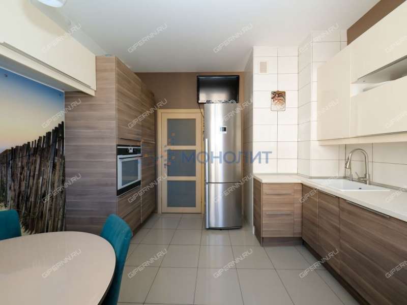 трёхкомнатная квартира на улице Родионова дом 39