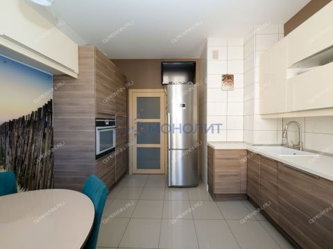 3-komnatnaya-ul-rodionova-d-39 фото