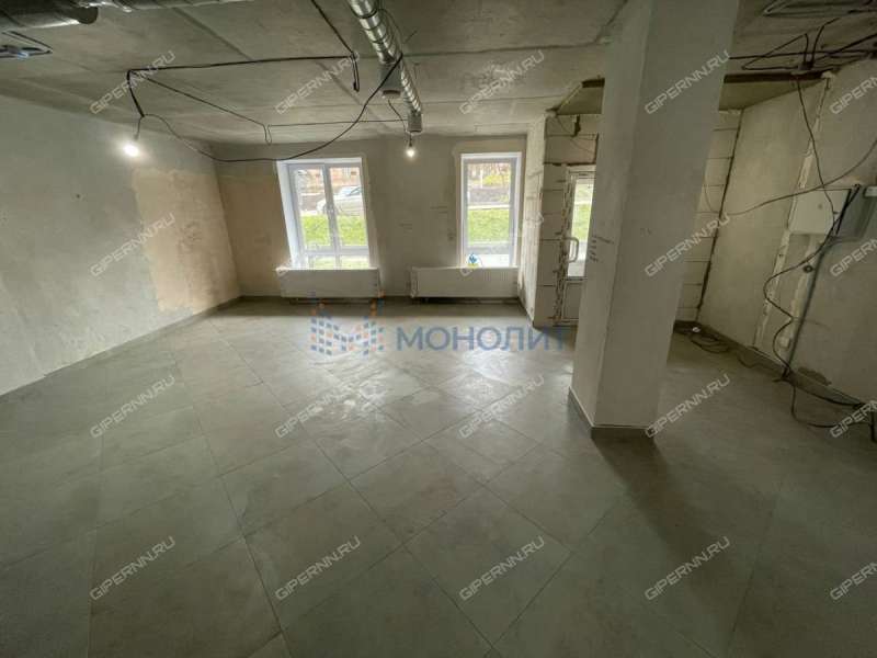 помещение под офис, торговую площадь на улице Владимира Лузянина