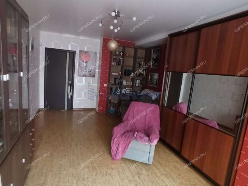 трёхкомнатная квартира на улице Родионова дом 195 к1