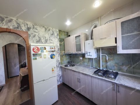 1-komnatnaya-ul-geroya-popova-d-39-k1 фото