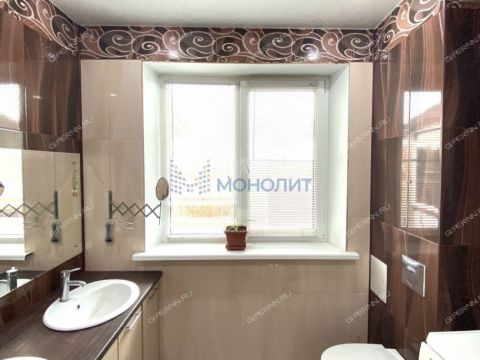 dom-rabochiy-poselok-reshetiha-volodarskiy-rayon фото