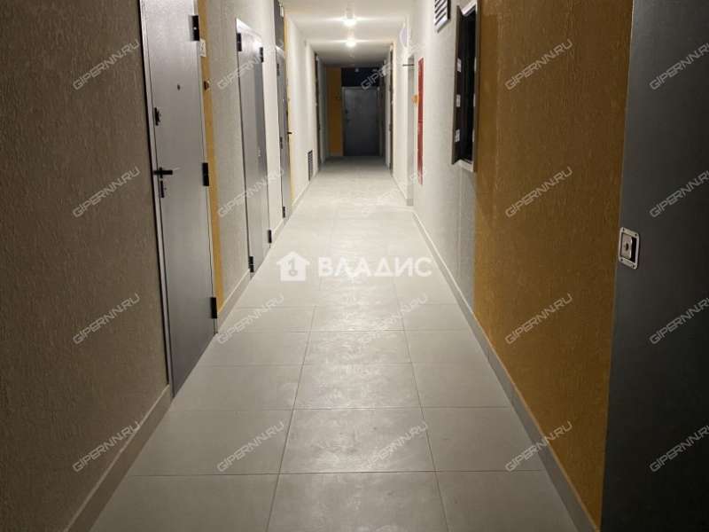 трёхкомнатная квартира на проспекте Героев дом 5