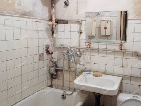 2-komnatnaya-poselok-40-let-oktyabrya-ul-zenitchikov-d-5 фото