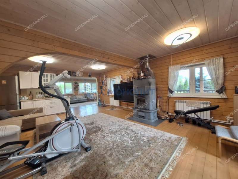 дом на Заречной улице деревня Ватома