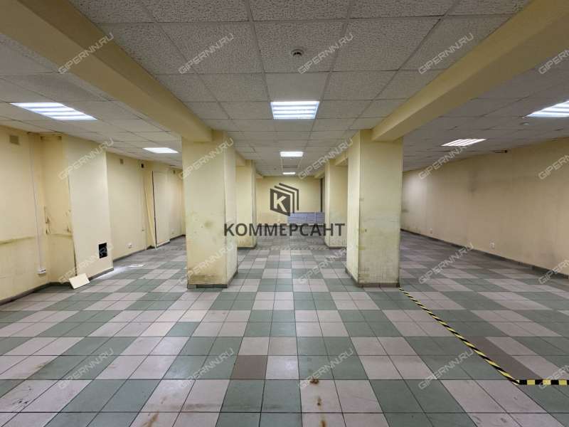 помещение под торговую площадь на улице Бурденко