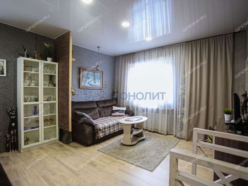 трёхкомнатная квартира в Парниковом переулке дом 8