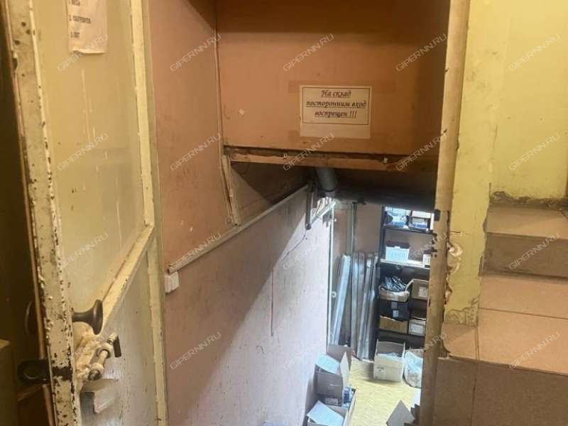 помещение под торговую площадь на Красноармейской улице город Дзержинск