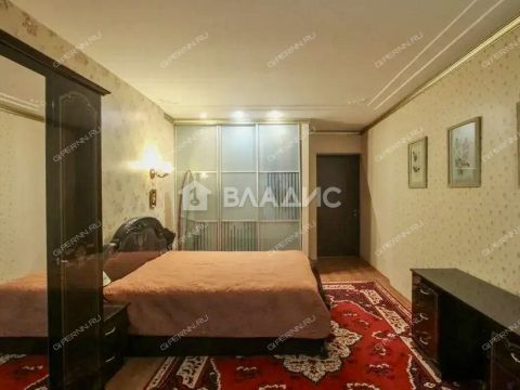 3-komnatnaya-ul-nevzorovyh-d-85 фото