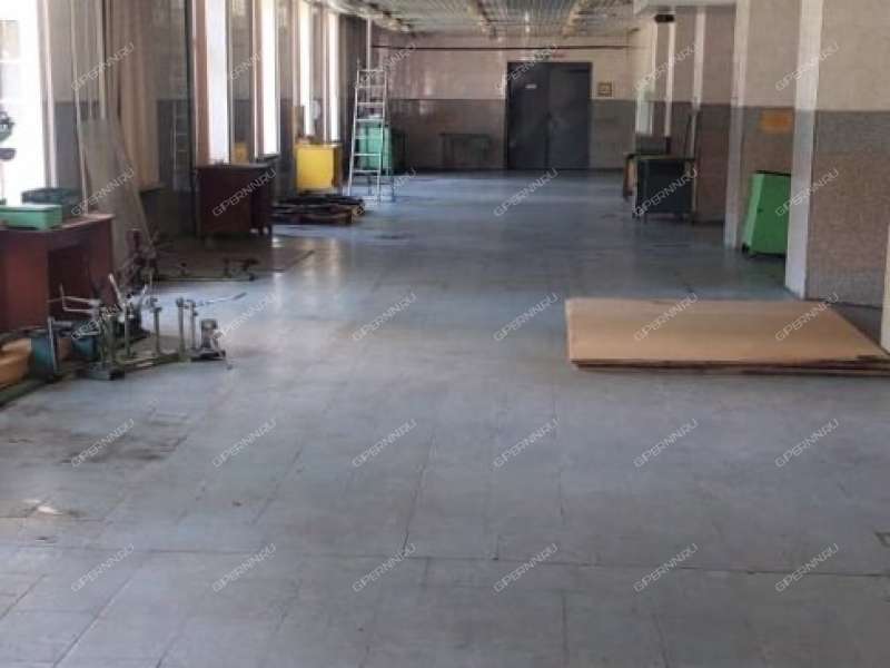 помещение под склад на улице Федосеенко