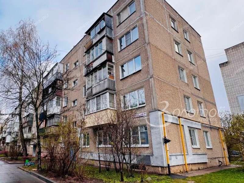 трёхкомнатная квартира в посёлке Мостоотряд дом 27