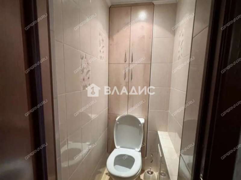 трёхкомнатная квартира на улице Строкина дом 16