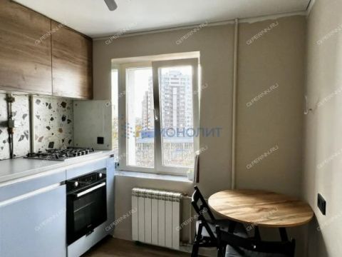 2-komnatnaya-ul-rodionova-d-180 фото