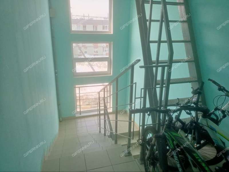 однокомнатная квартира на Берестяной улице дом 2