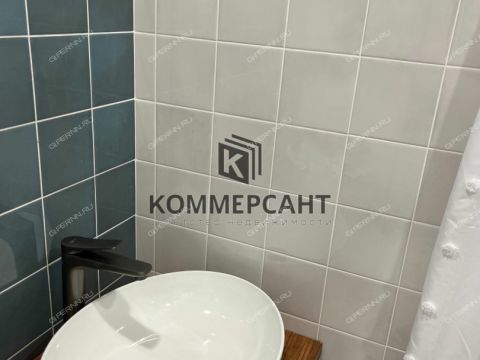 3-komnatnaya-ul-melnikova-pecherskogo-d-9 фото