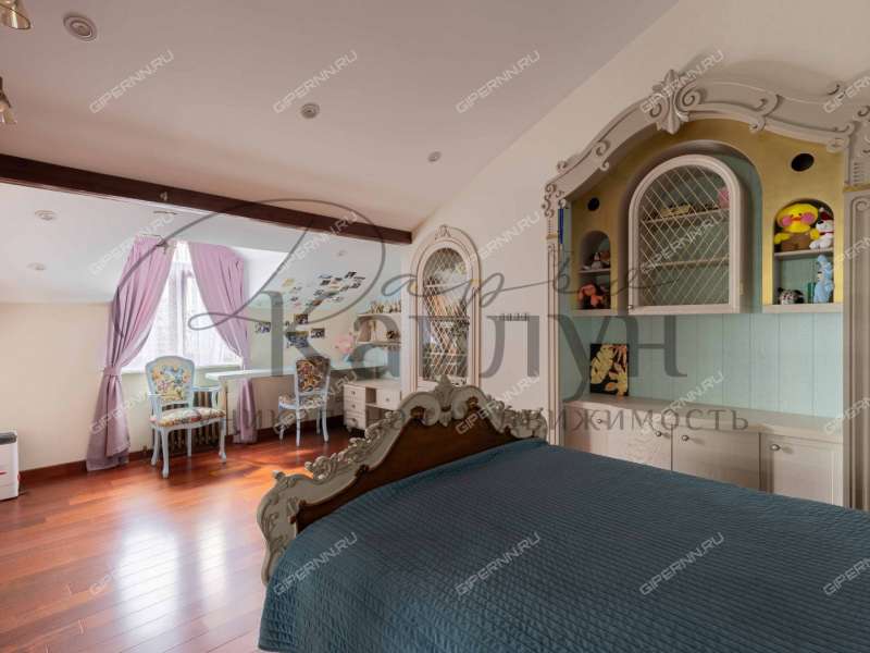 пятикомнатная квартира на улице Семашко дом 12