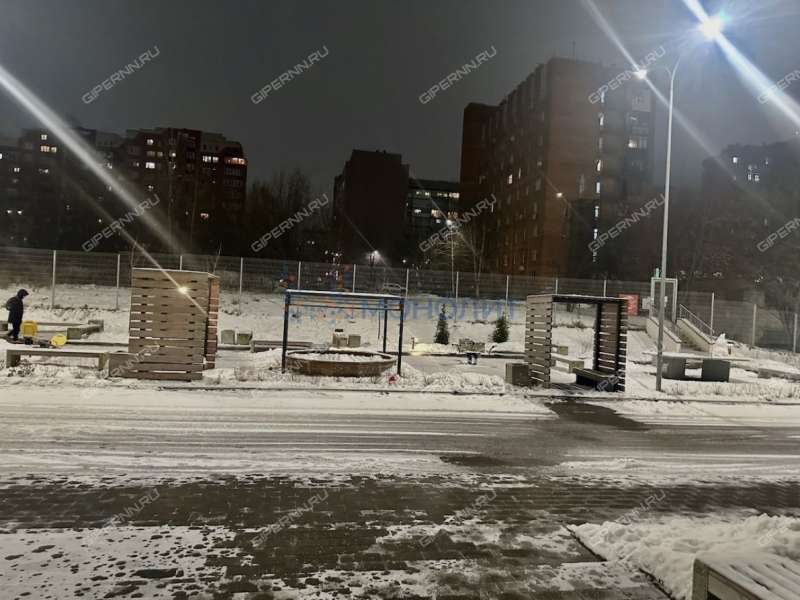 двухкомнатная квартира на улице Александра Хохлова дом 7