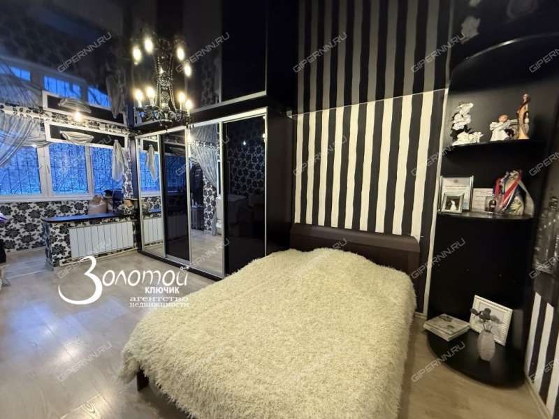 трёхкомнатная квартира на улице Челюскинцев дом 19