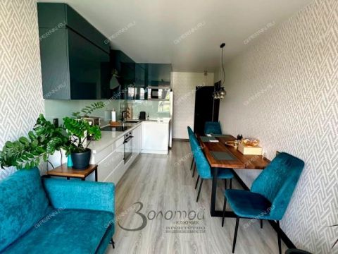 3-komnatnaya-b-r-60-letiya-oktyabrya-d-21-k1 фото