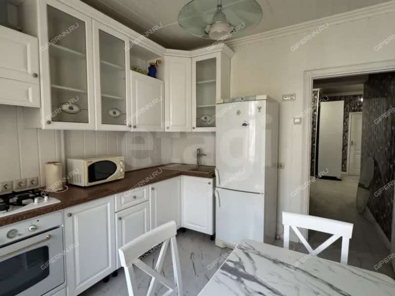 трёхкомнатная квартира на улице Максима Горького дом 52