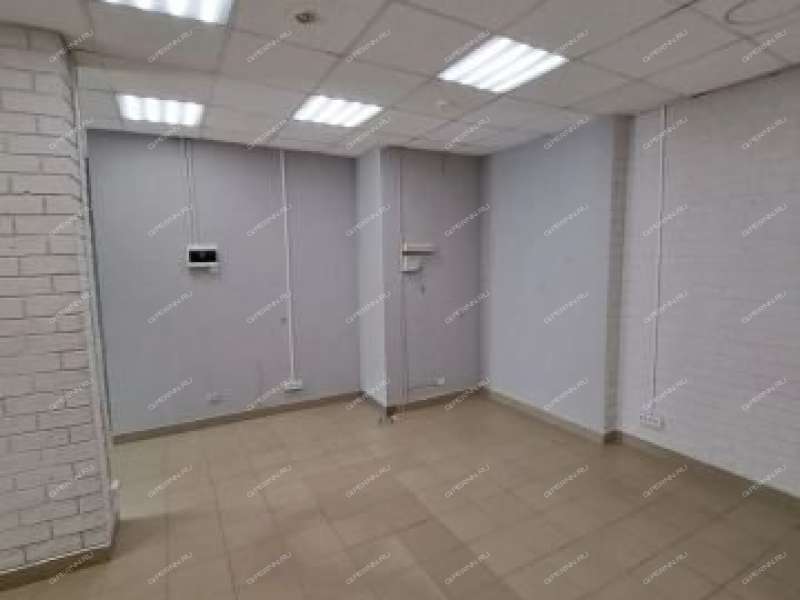 помещение под помещение свободного назначения на улице Сергея Акимова