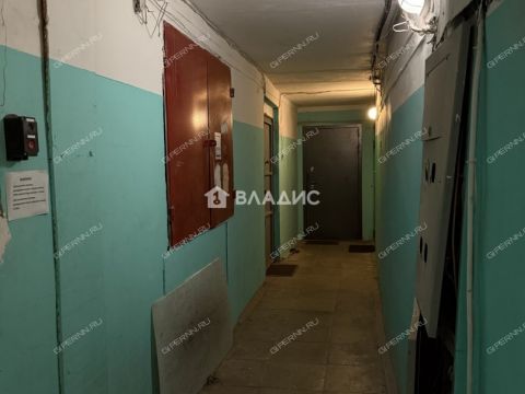 1-komnatnaya-ul-plotnikova-d-4 фото