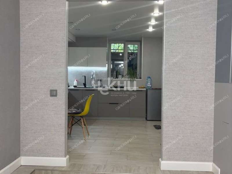 помещение под коммерческую недвижимость на Алексеевской улице